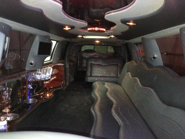 Excalibur limo fleet - Executive L Photo - from Excalibur Limousine Service.